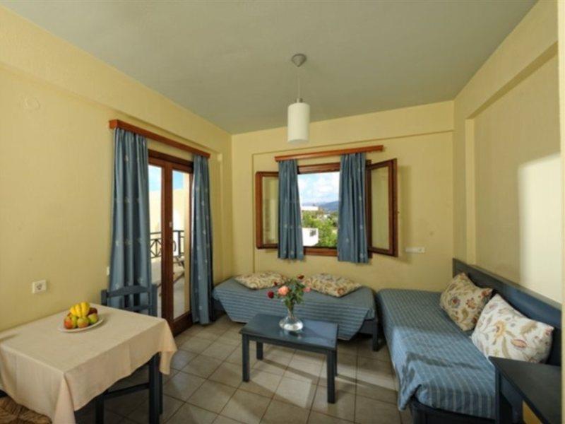 Arlekin Tango Apartment Malia Exterior foto